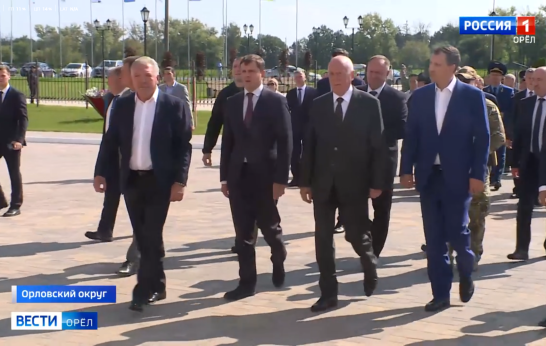 В гимназии Столыпина под Орлом открыли современный спорткомплекс с бассейном