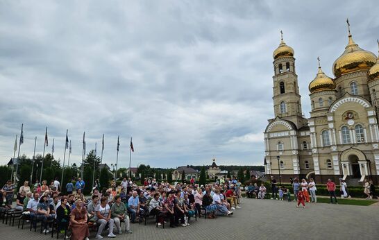 Празднование Святой Троицы в «Вятском Посаде». 