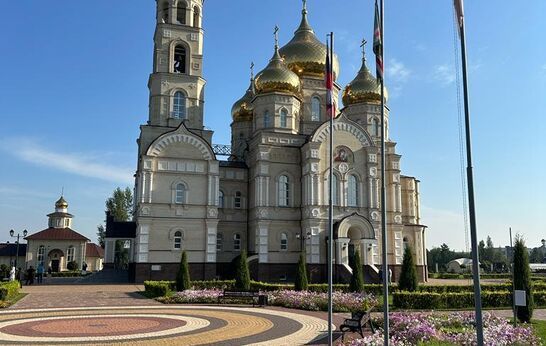 Схиархимандрит Илий (Ноздрин) совершил Богослужение в храме Сретения Господня.