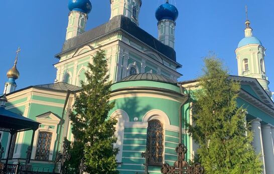 Схиархимандрит Илий (Ноздрин) возглавил Божественную Литургию в Введенском соборе Оптиной Пустыни