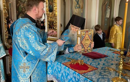 В праздник Благовещения Пресвятой Богородицы схиархимандрит Илий принял участие в Божественной Литургии в Благовещенском соборе.