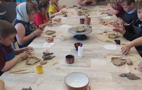 Духовно-православный центр «Вятский Посад» посетили дети и педагоги из Кромской начальной общеобразовательной школы.