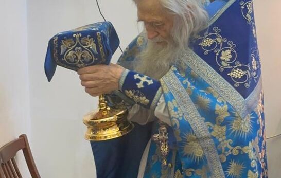 В праздник Введения во храм Богородицы Батюшка Илий совершил богослужение в Свято-Введенском женском монастыре. 