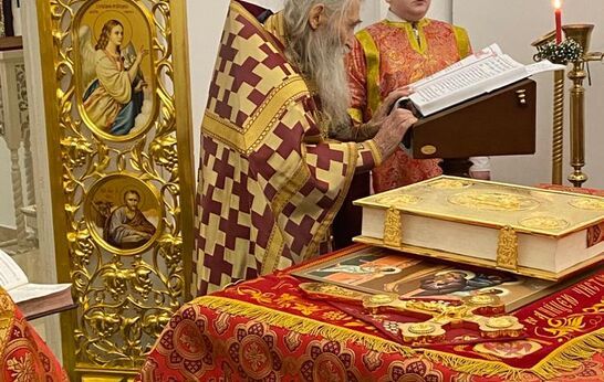 Схиархимандрит Илий (Ноздрин) возглавил Пасхальную заутреню в храме Сретения Господня Духовно- православного цента 