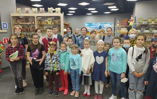 «Вятский Посад» при поддержке Фонда Президентских грантов была организована экскурсия в музей «Филимоновская игрушка» Тульской области. 