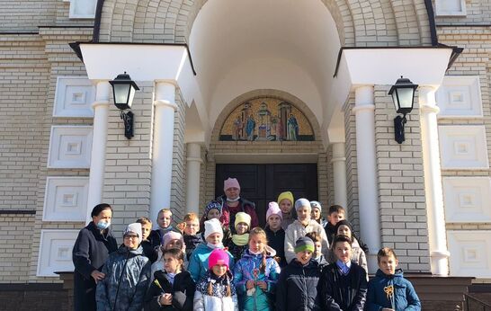 Духовно-православный центр «Вятский Посад» в рамках ознакомительной экскурсии посетила группа школьников лицея № 22 имени А.П. Иванова (г. Орел).