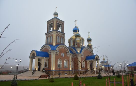 Архиерейское Богослужение в престольный праздник храма в честь иконы Божией Матери «Спорительница хлебов». 