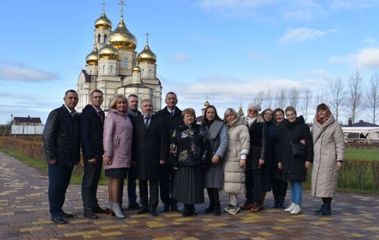 В минувшую среду Духовно-православный центр «Вятский Посад» посетили представители Орловского областного Совета и Тульской областной Думы.