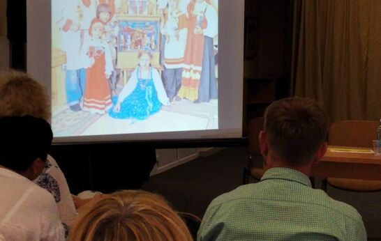 Второй день Всероссийского форума преподавателей «Голоса традиций» начался с торжественного открытия конференции на тему «Россия возвеличится культурой!