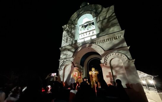 В Светлое Христово Воскресение схиархимандрит Илий (Ноздрин) совершил праздничное Богослужение.