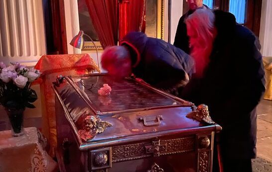 Батюшка Илий и Геннадий Николаевич Цурков помолились в Троицком соборе Александро-Невской лавры и в храме Спаса-на-Крови.