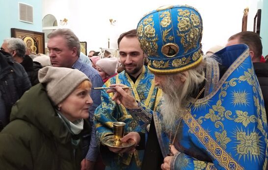 В канун праздника Сретения Господня схиархимандрит Илий (Ноздрин) сослужил митрополиту Орловскому и Болховскому Тихону в Вятском Посаде.