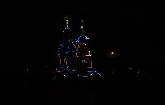 Финалом Первого Всероссийского военно-исторического фестиваля «Сабуровская крепость» стало лазерное историческое шоу.