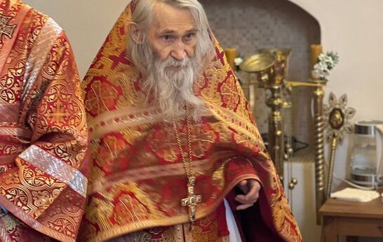 Схиархимандрит Илий (Ноздрин) совершил Божественную литургию в праздник Святых Жен Мироносиц.