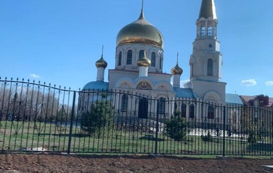 Cхиархимандрит Илий (Ноздрин) и руководитель проекта 