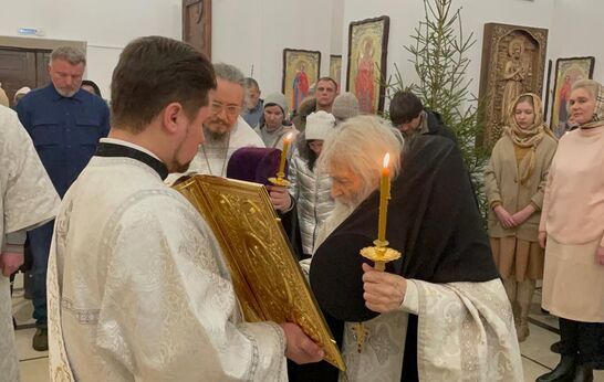 Схиархимандрит Илий (Ноздрин) совершил праздничное Рождественское Богослужение.