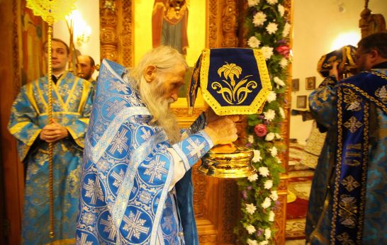 Митрополит Тихон и схиархимандрит Илий (Ноздрин) совершили литургию в престольный праздник Иверского храма