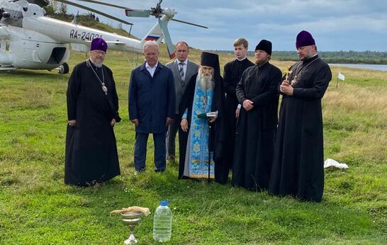 Cхиархимандрит Илий (Ноздрин) и руководитель проекта 