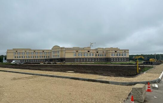 В подсобном хозяйстве «Орловский Колос» идет завершающий этап строительства сельскохозяйственной гимназии имени П.А. Столыпина.