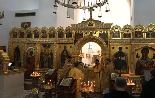 Схиархимандрит Илий (Ноздрин) совершил богослужение в Церкви Святителя Николая Чудотворца в городе Бари