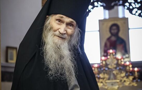Схиархимандрит Илий (Ноздрин) в свой день рождения принимал поздравления от первых лиц государства, высшего духовенства, губернаторов, представителей власти, общественных деятелей и меценатов.
