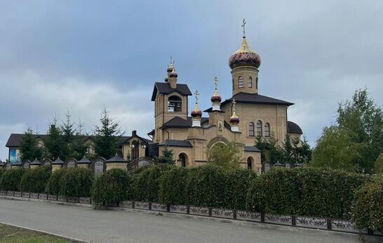 Батюшка Илий совершил Божественную литургию в храме имени мученика Артемия города Михайловск.