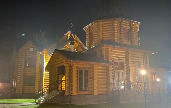 В скиту великомученика Димитрия Солунского престольный праздник, Батюшка Илий принял участие в праздничном Богослужении.