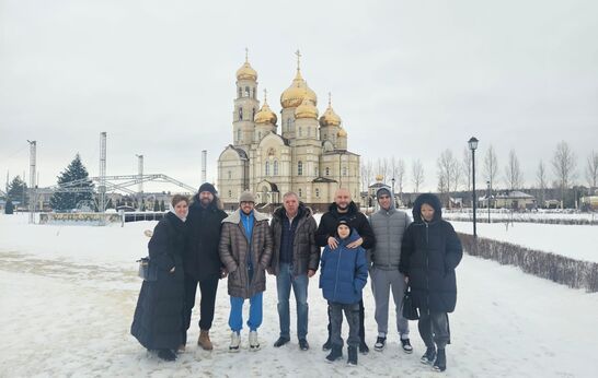 Шоумен Александр Ревва посетил Вятский Посад.