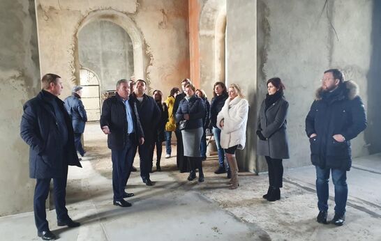 15 февраля 2020 года в престольный праздник храма Сретения Господня после Божественной литургии почётные гости посетили строительство подсобного хозяйства «Орловский колос».