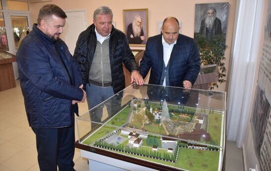 Руководители Московской железной дороги посетили Духовно-православный центр 