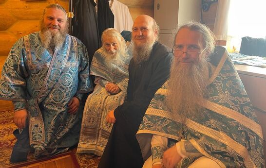 Схиархимандрит Илий (Ноздрин) совершил Богослужение в скиту Дмитрия Солунского.