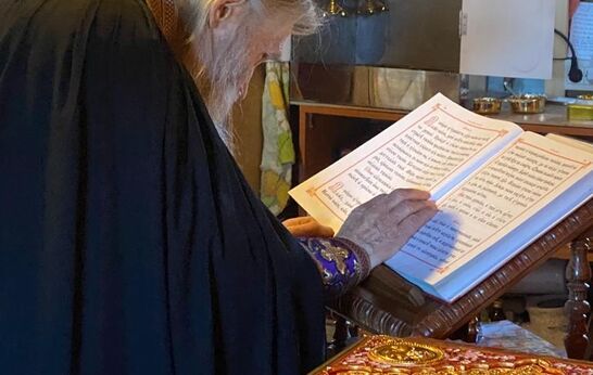 Схиархимандрит Илий (Ноздрин) отслужил службу, в Великий Пяток