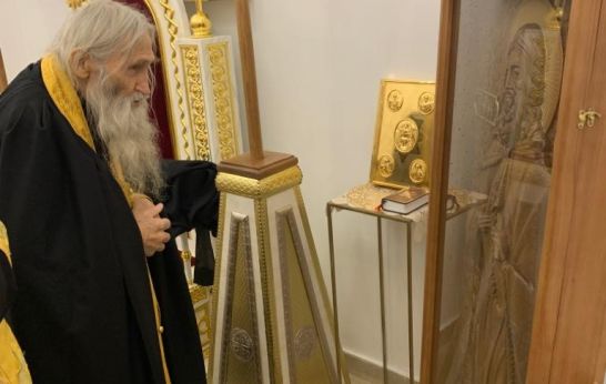 Схиархимандрит Илий (Ноздрин) совершил Всенощное бдение в храме Сретения Господня