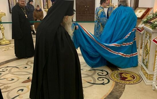 7 декабря схиархимандрит Илий (Ноздрин) совершил вечернее богослужение в храме Сретения в «Вятском Посаде»