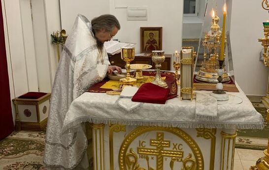 Рождественская служба прошла в храме Сретения Господня в «Вятском Посаде» 