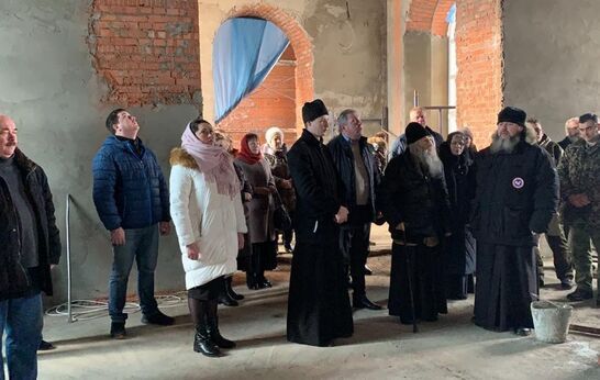 Схиархимандрит Илий (Ноздрин) посетил подсобное хозяйство «Орловский колос»