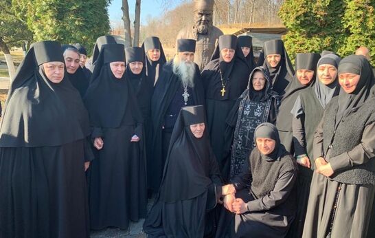 Схиархимандрит Илий (Ноздрин) и руководитель проекта «Вятский Посад» Г.Н. Цурков посетили Аланский Богоявленский женский монастырь
