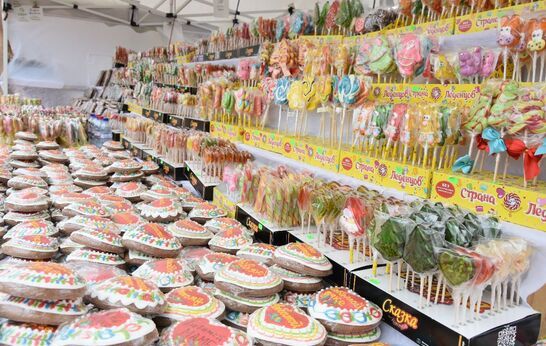 Сегодня в Духовно-православном центре «Вятский Посад» первый день VI Международного фестиваля православной культуры и народного искусства «Традиции Святой Руси»