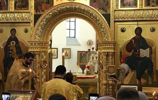 Божественная литургия в храме Патриаршьего подворья во имя святителя Николая Чудотворца в Бари