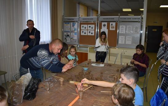 На мастер-классе по лепке в Вятском Посаде побывали ученики орловской школы № 15