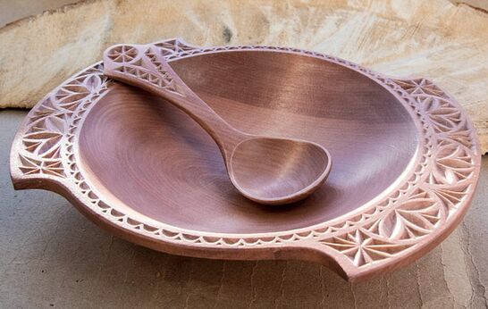 Приглашаем на занятия по художественной резьбе по дереву к мастеру Дмитрию Николаевичу Кондурову!