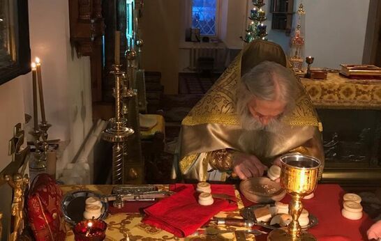 Сегодня схиархимандрит Илий (Ноздрин) служил Божественную литургию в Свято-введенском женском монастыре в Орле