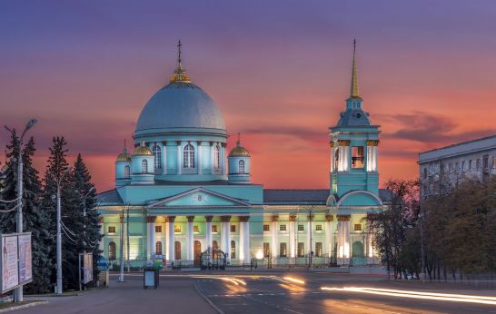 Сегодня схиархимандрит Илий сослужил митрополиту Курскому и Рыльскому Герману в Божественной литургии в Знаменском кафедральном соборе Курска