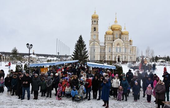 Престольный праздник храма Сретения Господня Духовно-православного центра «Вятский Посад».